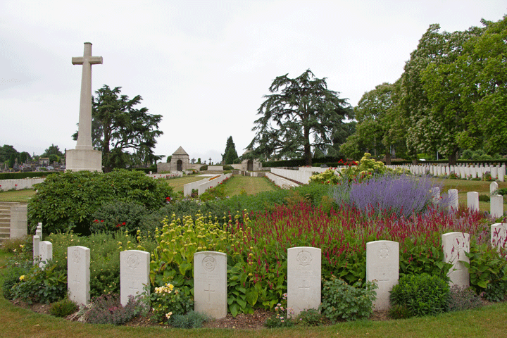 Longuenesse Cemetery St Omer