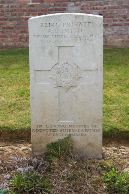 Thomas Alfred Smith headstone at Bethune Communal Cemetery